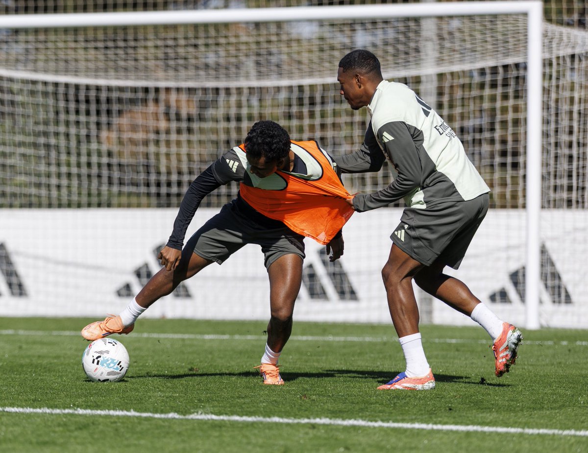 RodrygoGoes's tweet image. 😅🤣💨  @David_Alaba