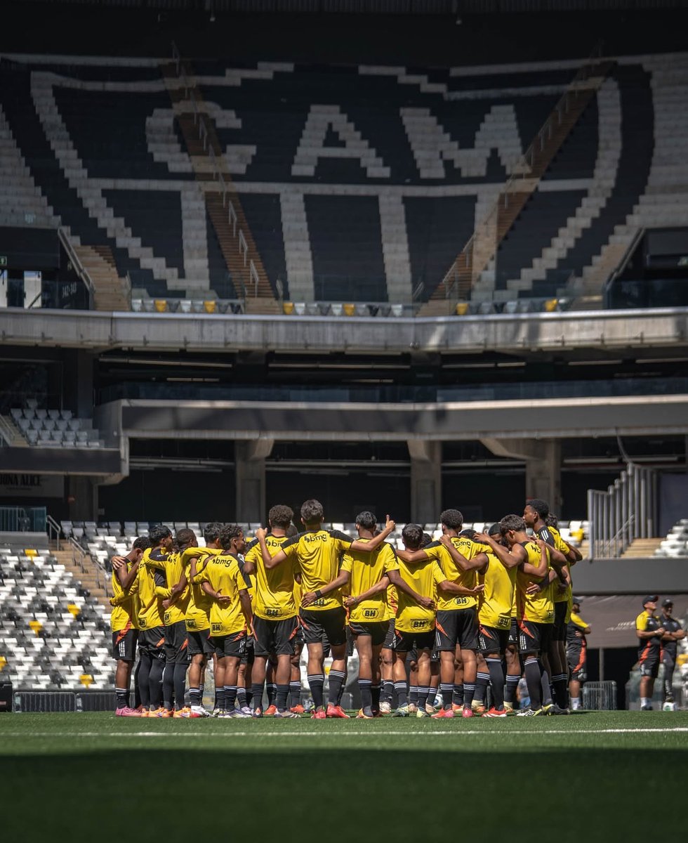 Kaio

Xavier e Vitão

Samuel Rodrigues e Kauã Pascini

Luiz Peu, Indio e Gutte

Mosquito, Riquelme e Cauã Soares

O Galo tem UM TIME INTEIRO do 1 a 11 de jogadores com potencial enorme, que geração! E se você olhar bem, tem MAIS.
