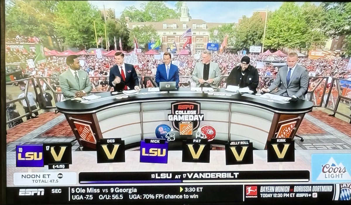 Spencer Ellis (@notoriousazn) on Twitter photo 