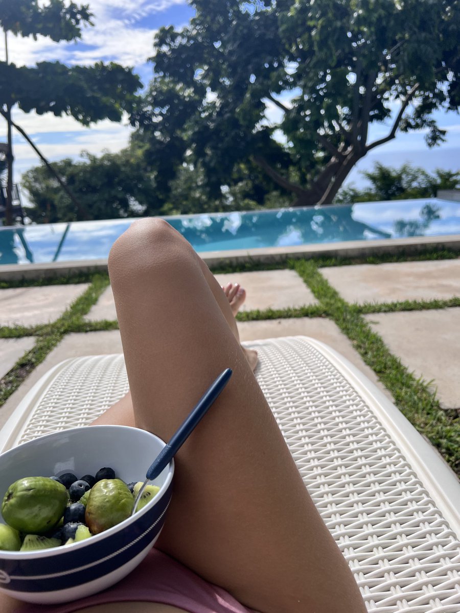 VegaTheGoddess's tweet image. Bitch funded Sud America trip check