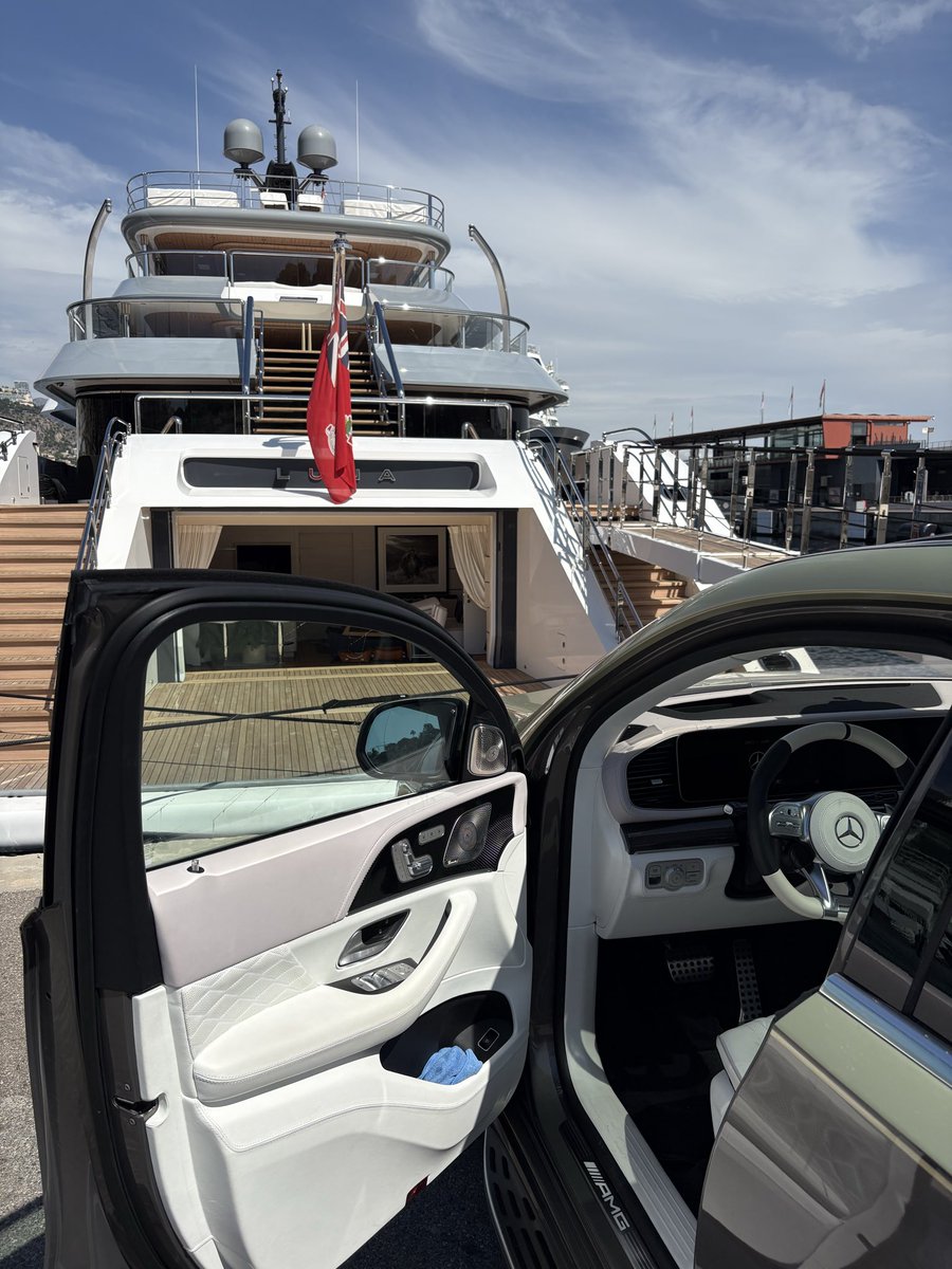 zackk_v8's tweet image. L’été c’était si cool 😓