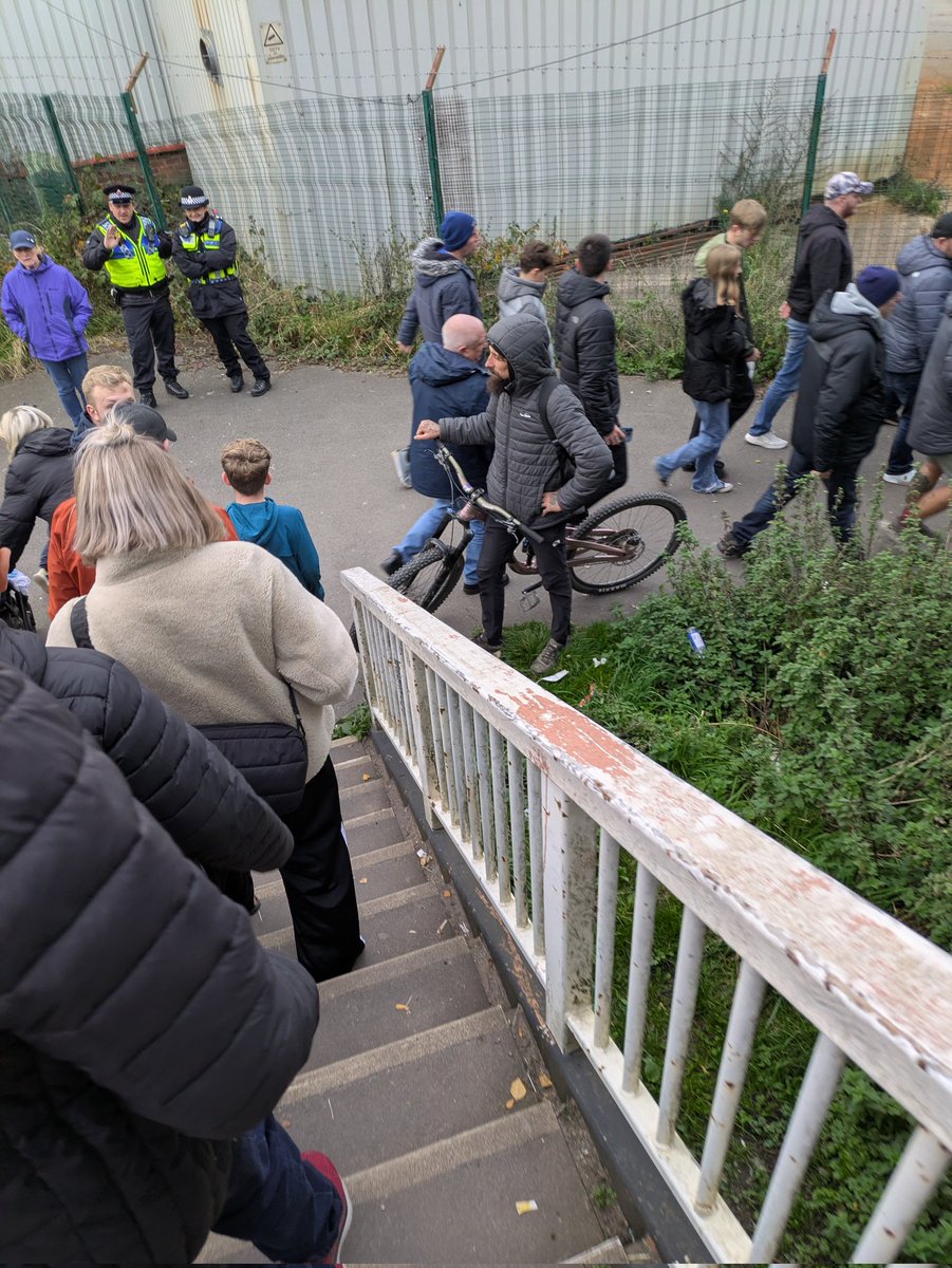livesey99's tweet image. Every fucking week there&apos;s some knob with a bike. #wafc