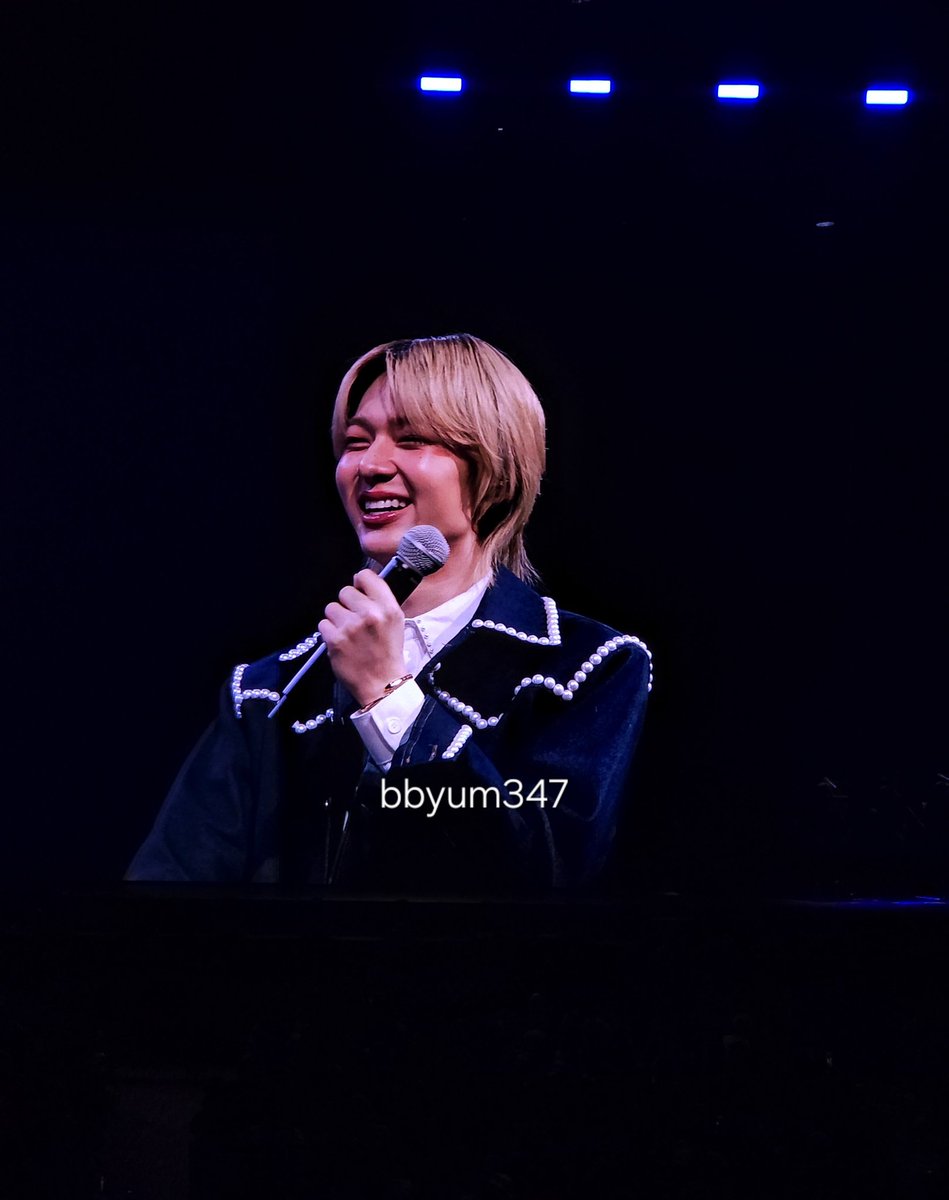 bbyum347's tweet image. ซ้ายขวาชั้นเป็นฟค.พี่ดาอ่ะ  เขางุ้ยย  น้องง   โง๊ยยหนู  กับน้องนิวตลอด55555555   พลังความน่ารักนุนิว ได้กระจายไปแล้ววว💝🥰🫶

@CwrNew #NuNew
CHAWARIN x DA Day1
#DA20ConcertxNuNewD1