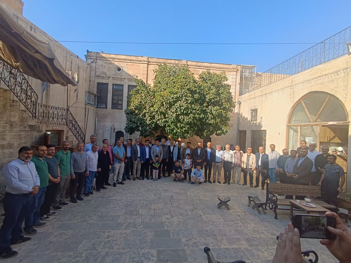 İlim Sanat Merkezimizde 
"Şehir Sohbetleri" nin konuğu; 
İl Milli Eğitim Müdürü, 
Asım SULTANOĞLU idi.
"Türkiye Yüzyılında Şehir ve Maarif" 
konulu sohbeti için hocamıza ve 
katkı sunan herkese teşekkürler...
#UrfaİlimSanatMerkezi
#şehirsohbetleri