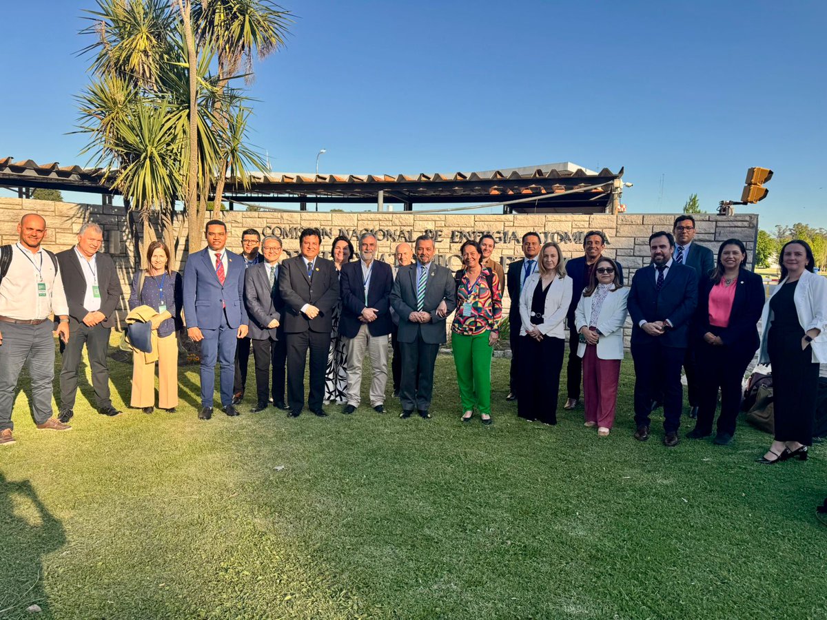 cnea_py's tweet image. 🇵🇾 El Dr. Héctor Nakayama, presidente de la CNEA, participo de la Reunión Regional sobre Sostenibilidad e Innovación en Instituciones Nucleares Nacionales, realizada en Buenos Aires 🇦🇷 organizada por el OIEA y la CNEA Argentina. #CNEA60AÑOS
🔗 Más info: n9.cl/dz0ag8