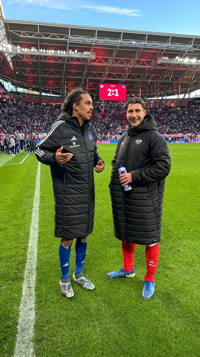RBLeipzig's tweet photo. #YP9 & #WO9 🤝
#RBLHSV #Bundesliga https://t.co/cV40xejtef