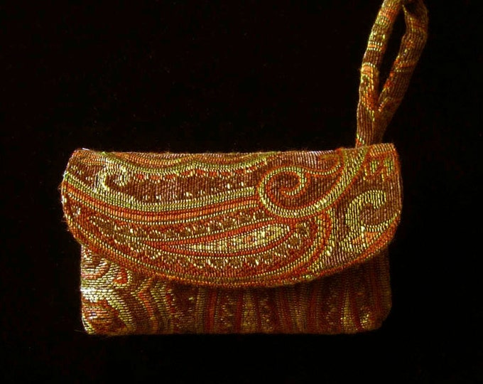 ellin_anderson's tweet image. NEW! COMING SOON for #Christmas2025! Unique #HauteCouture #purses, #bags, #quilts and #jewelry by Summer Street Studios! Check this link for updates. #Christmas #gift #handcrafts #artisan #accessories #GiftForHer #Holiday #handmade #MadeInUSA #EtsyShop  etsy.com/shop/SummerStr…