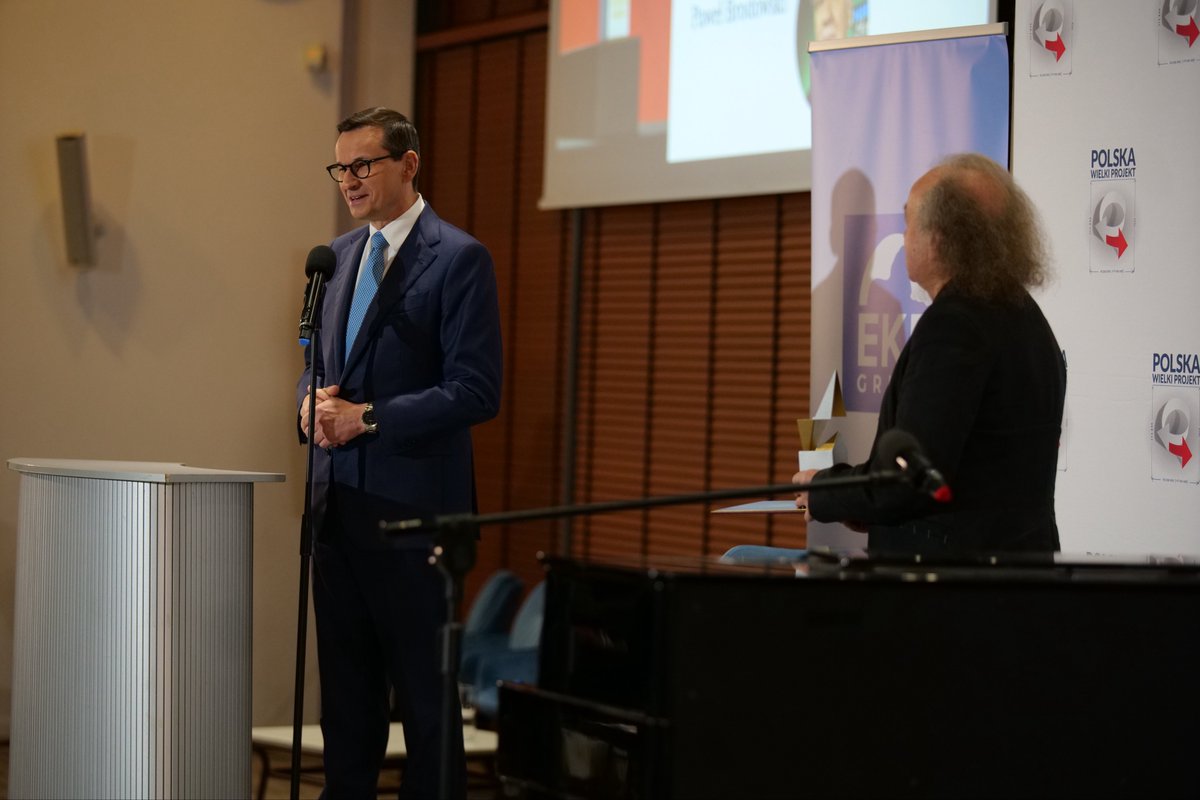 Tegorocznym Laureatem Nagrody im. Prezydenta RP Lecha Kaczyńskiego został Józef Skrzek, multiinstrumentalista, wokalista i kompozytor.  Nagrodę wręczył Premier <a href="/MorawieckiM/">Mateusz Morawiecki</a>