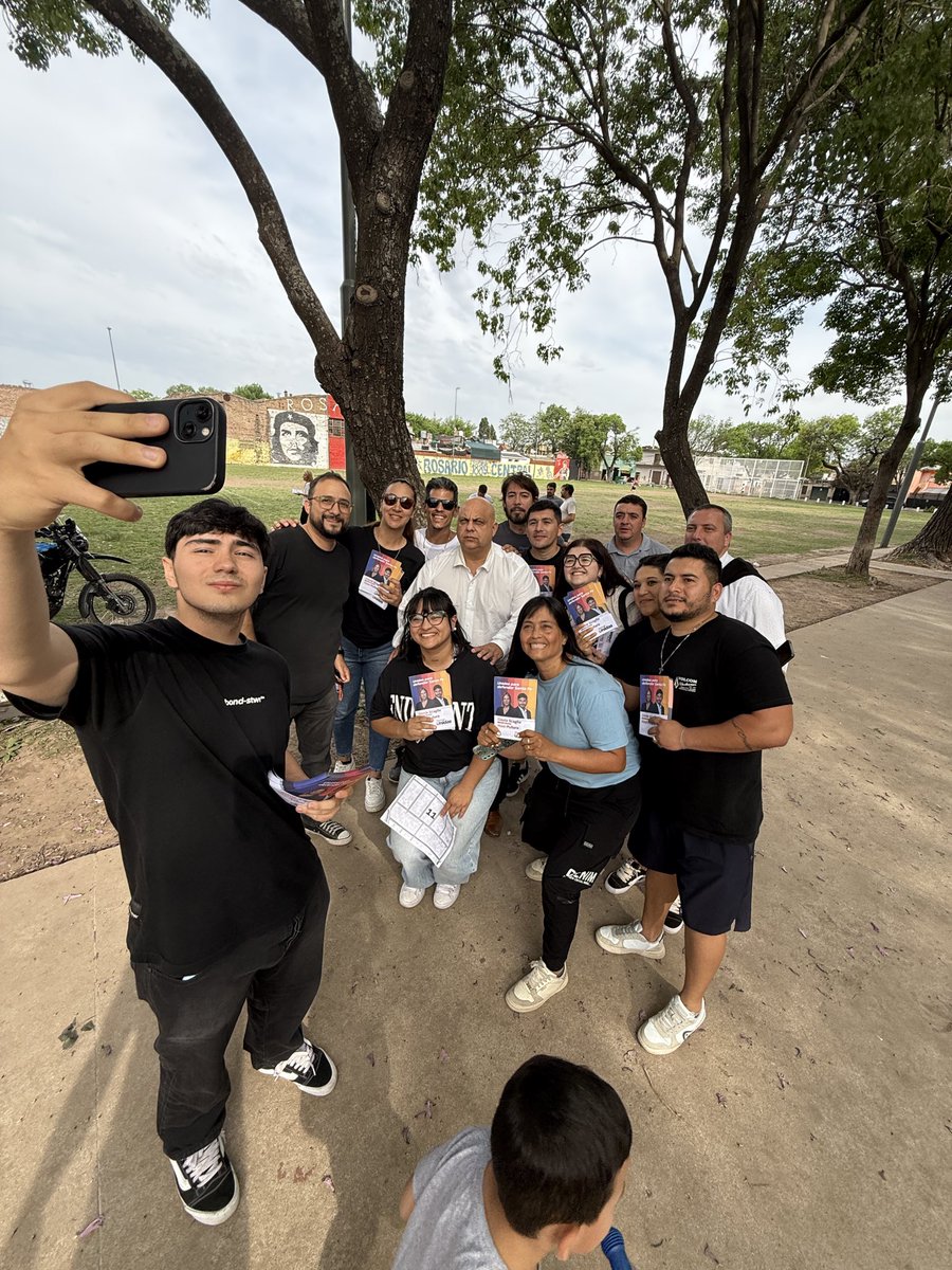 En cada barrio y ciudad de la provincia, acercando las propuestas de <a href="/ProvUnidasAR/">Provincias Unidas</a>.

El 26 de octubre, más que nunca Unidos para Defender Santa Fe con <a href="/GiScaglia/">Gisela Scaglia</a> y Rogelio Biazzi en diputados.