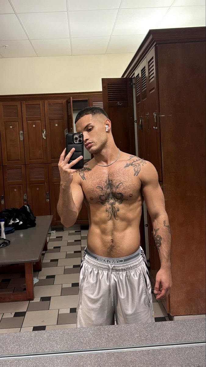 MAETWUNK (@_dollkills_) on Twitter photo 