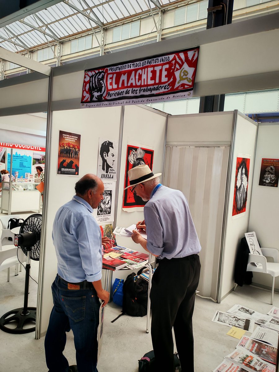 Stand del periódico El Machete en el 1° Festival GranmaRebelde en La Habana, Cuba.