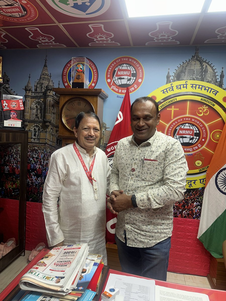Today’s (18.10.2025) few captured glimpses from Matunga HQ office at 18 hrs. ….🙏🏻🚩🚩🚩🚩🚩