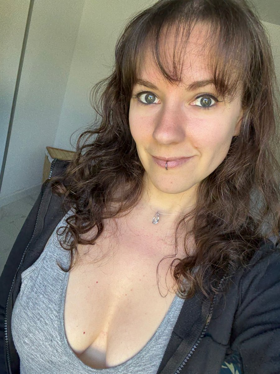 Lady Nirvana tweet media