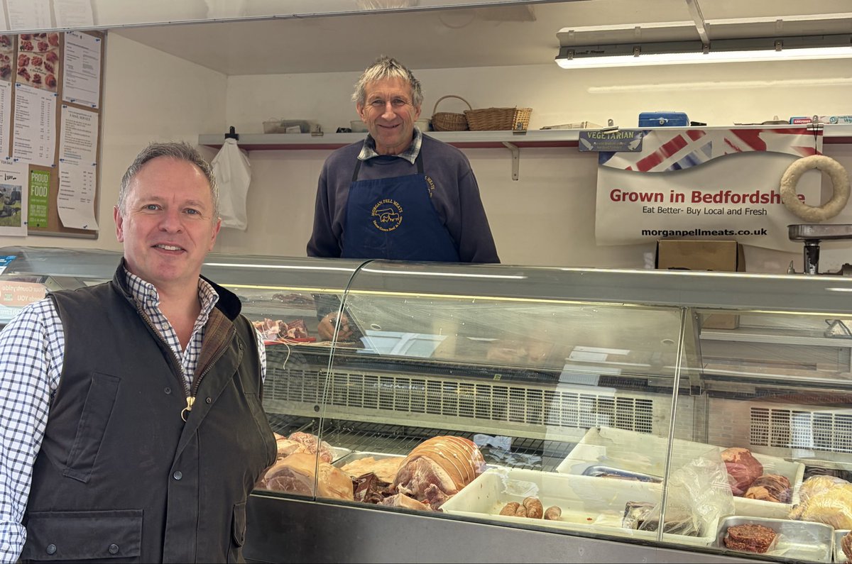 MarkVersallion's tweet image. Great to see so many friends and neighbours at the farmers market today.  Leighton Buzzard Market is on every Saturday but every third one is dedicated to farm produce direct from farmers, grown in Bedfordshire.