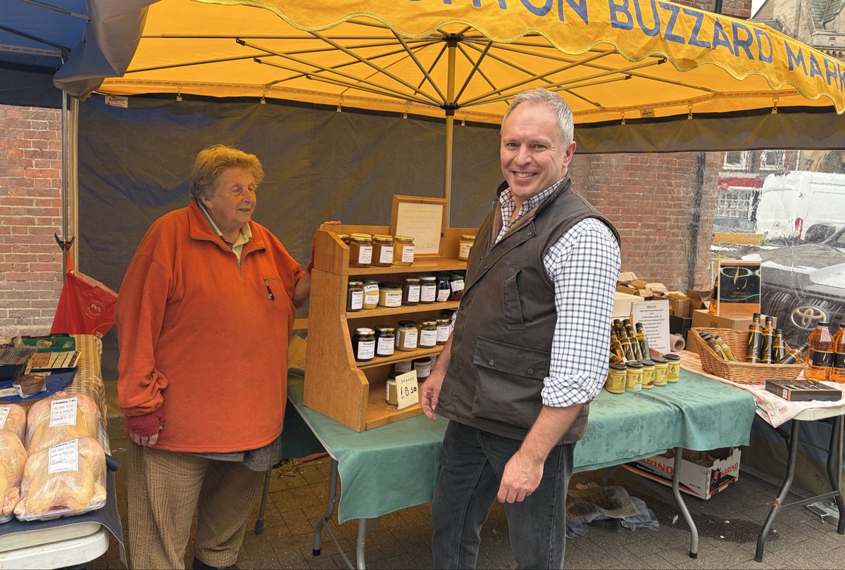 MarkVersallion's tweet image. Great to see so many friends and neighbours at the farmers market today.  Leighton Buzzard Market is on every Saturday but every third one is dedicated to farm produce direct from farmers, grown in Bedfordshire.
