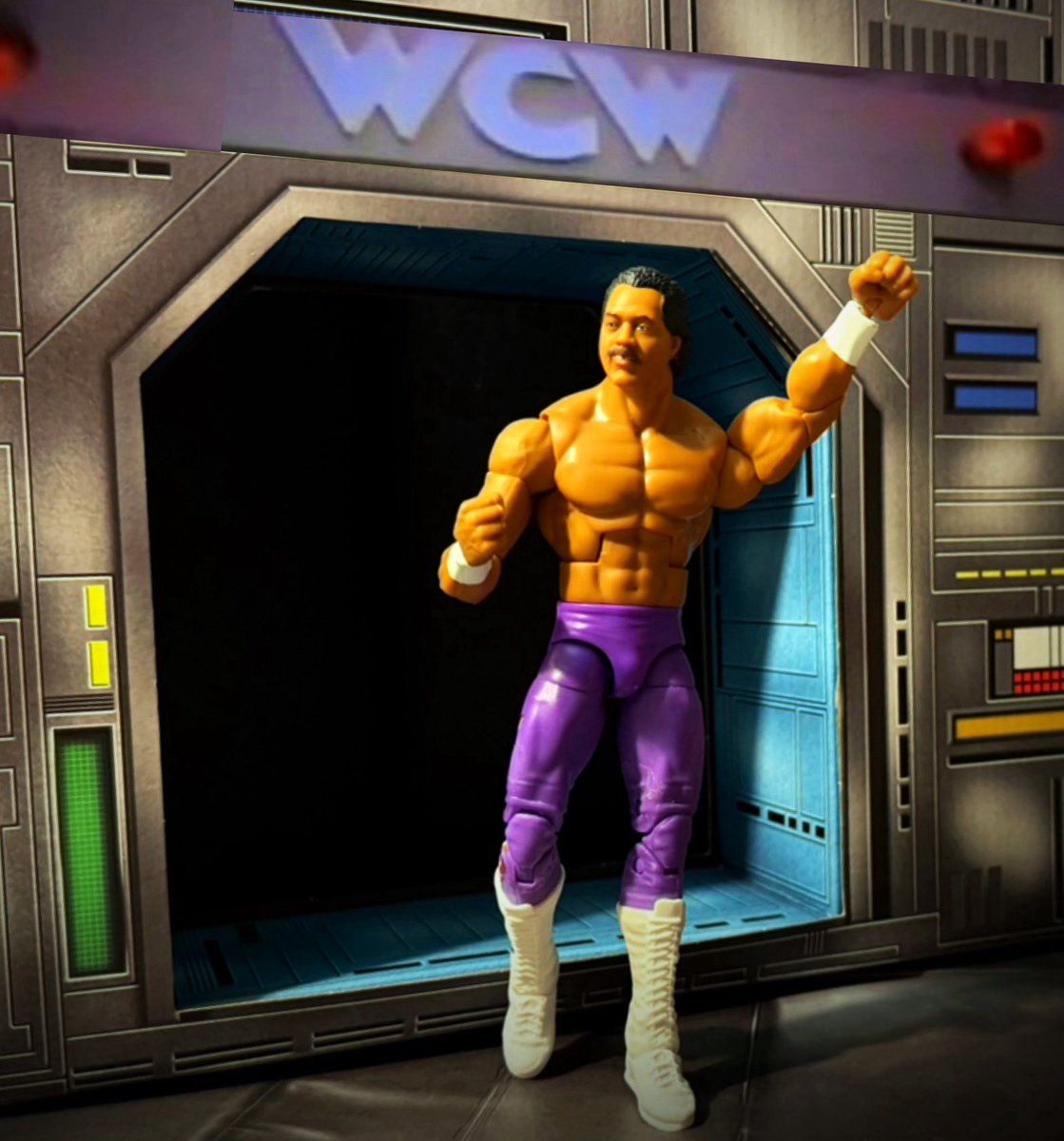 JWsWrestlingMem's tweet image. I miss 6:05…

#RonSimmons
#WCWSaturdayNight
#FigurePhotography