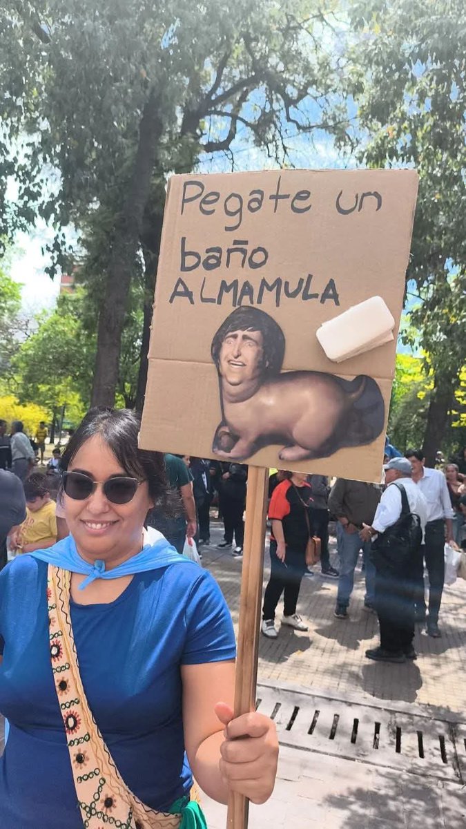 La gente en Santiago anda diciendo... 
JAJAAJAAJ