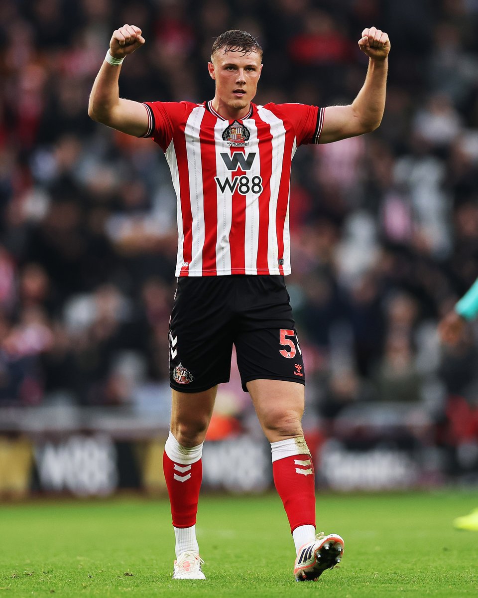 SunderlandAFC's tweet photo. Another huge shift from Dan Ballard 👏 https://t.co/3ZLY1t71gK