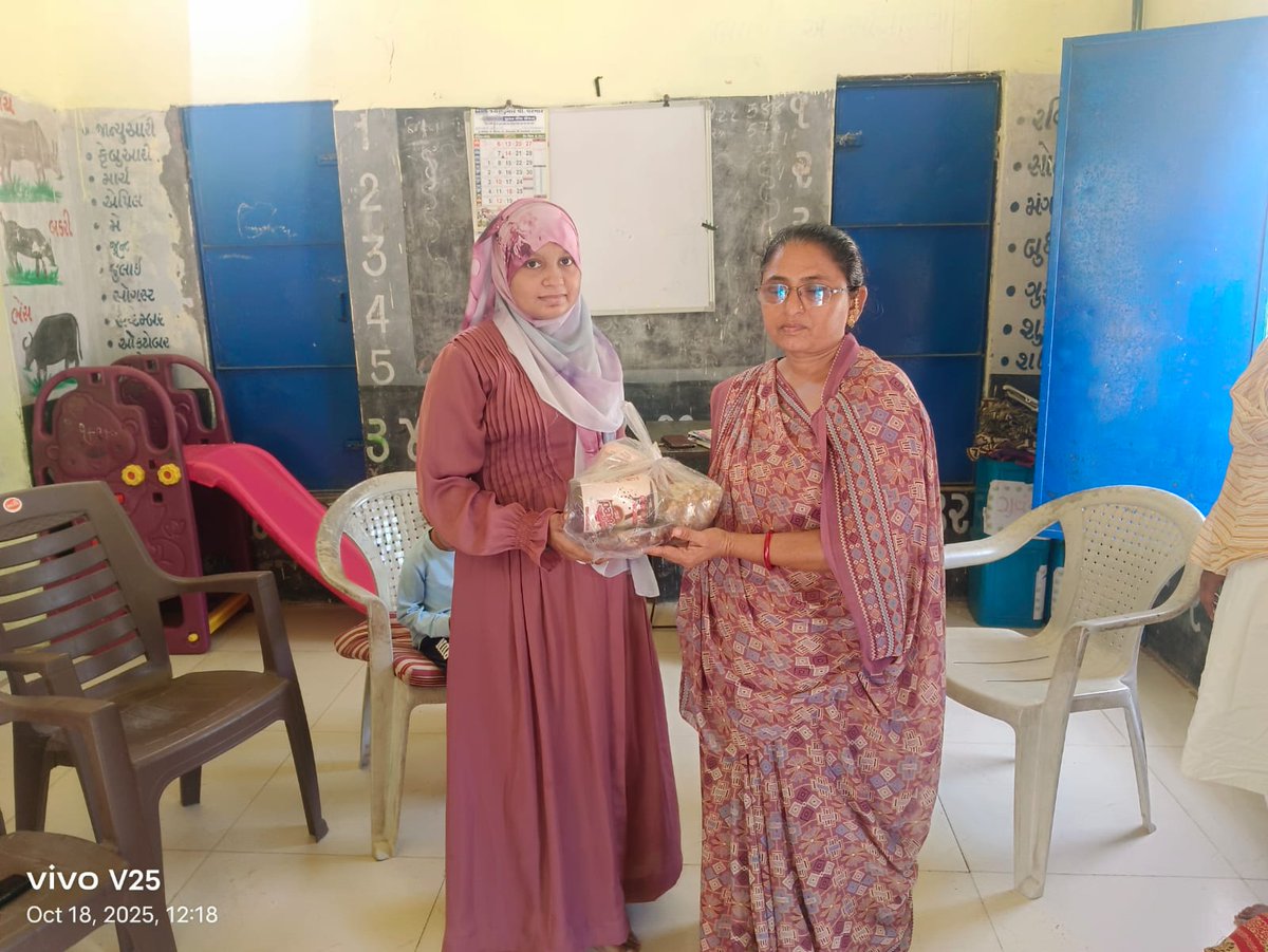 🪔“સ્વસ્થ સમાજ માટે સમર્પિત આરોગ્ય પરિવાર”ના સૂત્ર સાથે દિવાળીના પર્વને સર્વે કર્મચારીઓએ ઉત્સાહપૂર્વક ઉજવ્યો.પોષણ કીટ નું વિતરણ કરવામાં આવ્યું

#diwalicelebration #healthdepartment #swasthsabarkantha #teamspirit

<a href="/CdhoSabarkantha/">CDHO Sabarkantha</a>
<a href="/CMOGuj/">CMO Gujarat</a> <a href="/NHMGujarat/">NHM Gujarat</a> <a href="/sabarkanthadp/">DDO Sabarkantha</a>