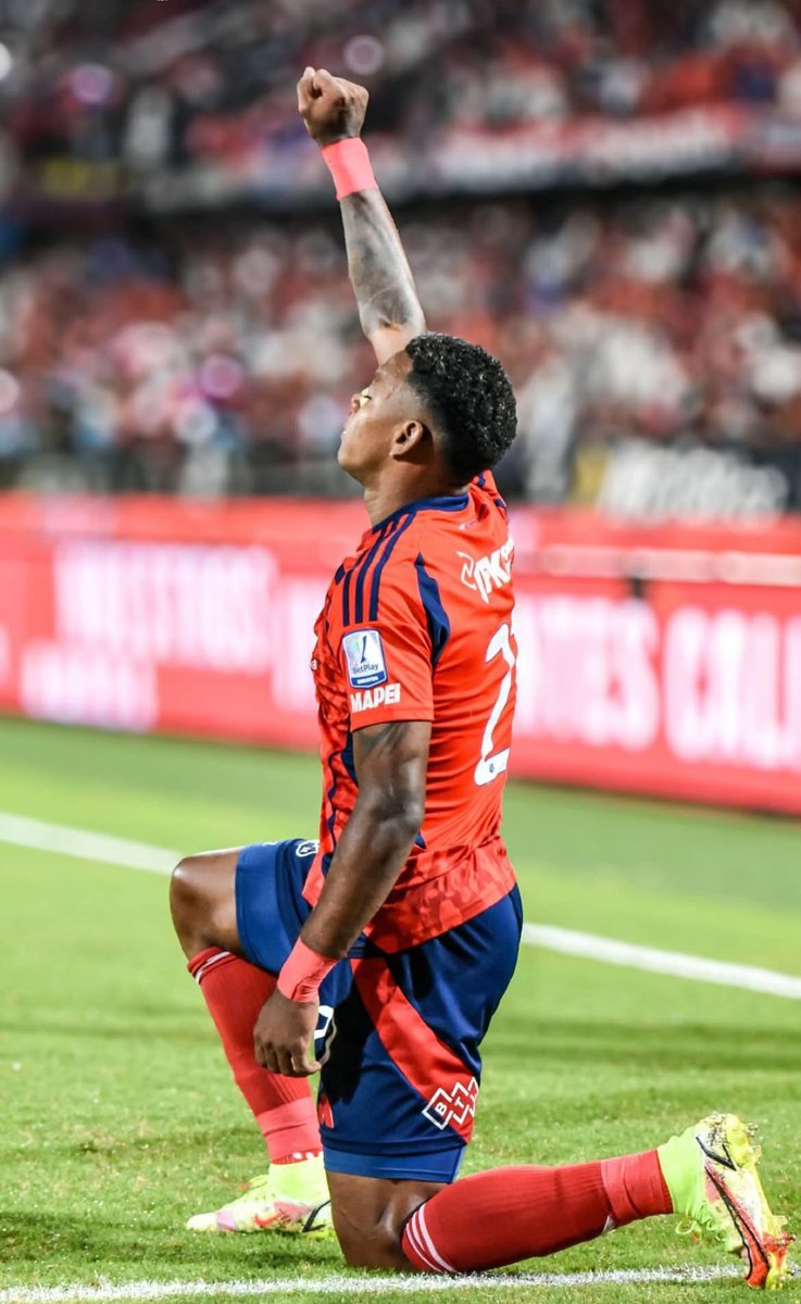 Lo de este muchacho es de aplaudir. ¡Un cansón, un intenso! 😮‍💨

De esos que no querés como rival pero siempre te hacen falta. Te has equivocado, más por temas personales que futbolísticos pero tu entrega y sacrificio nunca se han puesto en tela de juicio. 

¡MO MEN TA ZO! 🦁