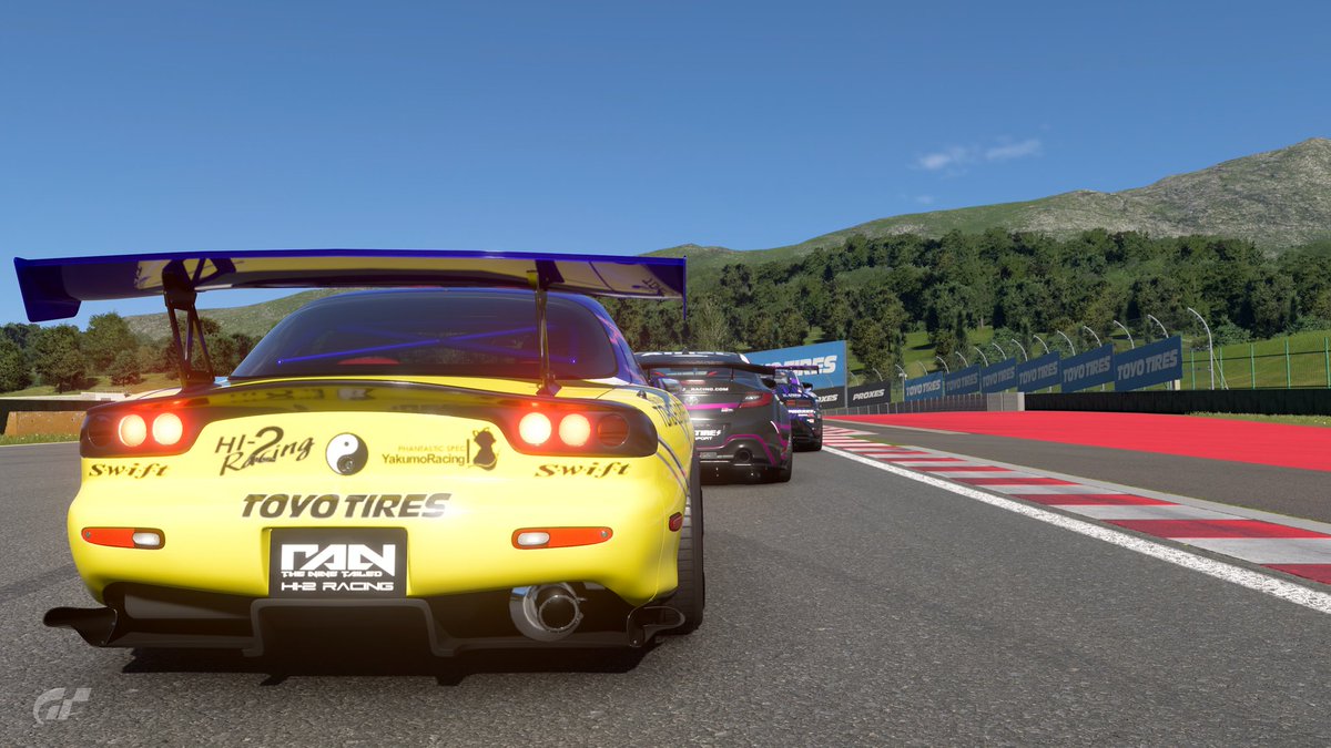 GT7osodoRyu's tweet photo. お知らせ

この度、HI-2RACINGに新メンバーとしてムギ(@SOLID_DAYS_BLUE)さんが加入する事になりました！！！
ムギさんはロータリーチームRe.VERTEXのリーダーを務めており、リアルでもドリフトをされている方です！
#HI2RACING
#RE_VERTEX https://t.co/hZjOajZk4W