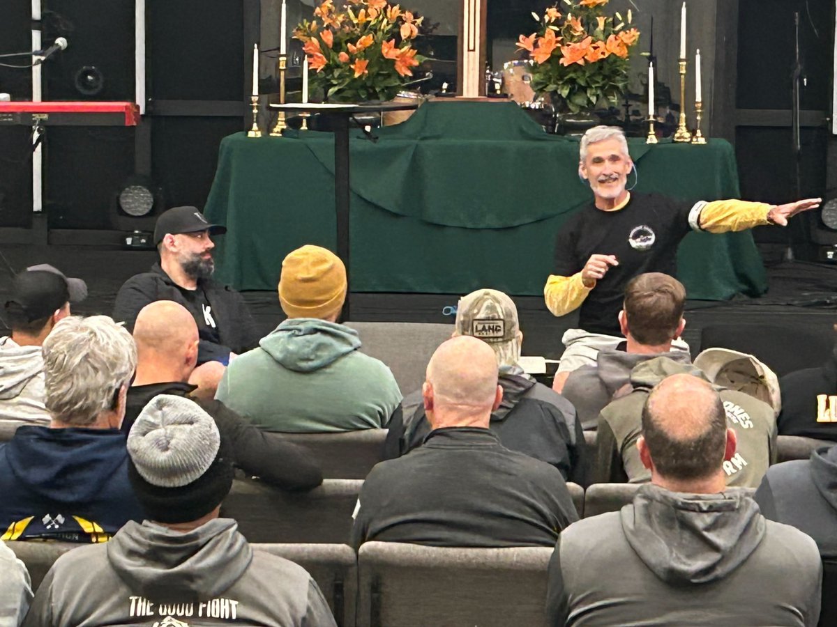 F3ENC's tweet image. 45 #f3enc became #made men @ #marriagemafia!  What an awesome turnout of guys that wanted to invest in their marriage!