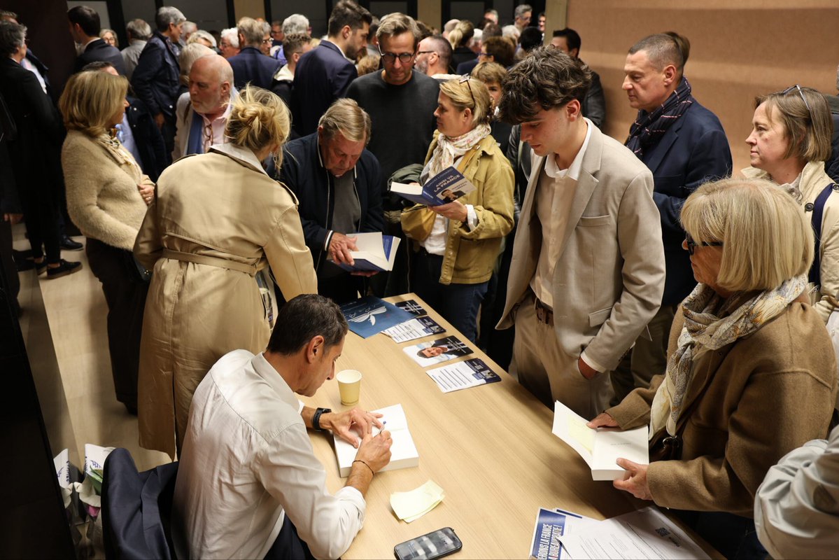 🔴💸 ALERTE : Le dernier livre de David Lisnard est en rupture de stocks dans certaines FNAC de France. (Martin Raph)