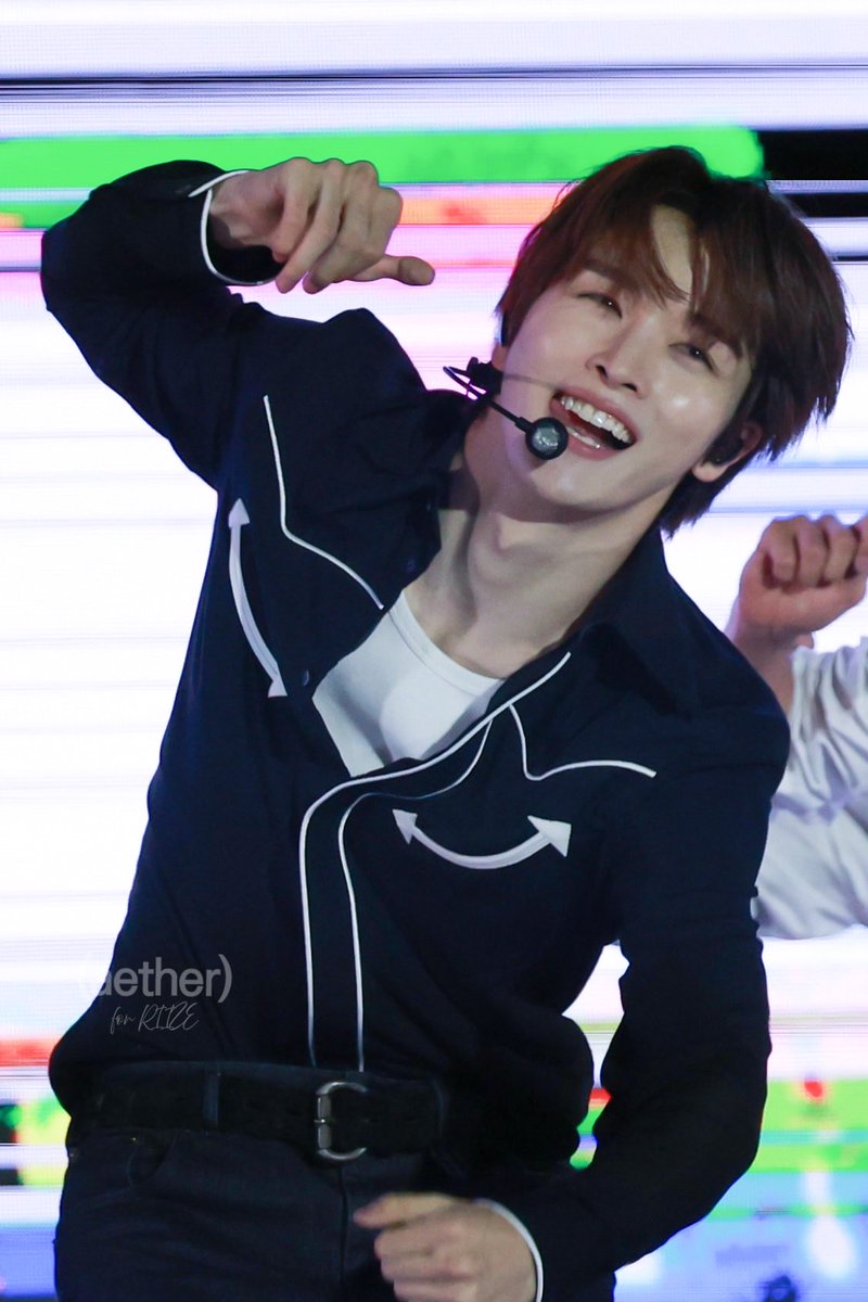 Aether010913's tweet image. 251018 #버추얼라이브페스티벌 

#SUNGCHAN #ソンチャン #성찬 
#RIIZE #라이즈

신난 우리집 붕방가나디 🪽