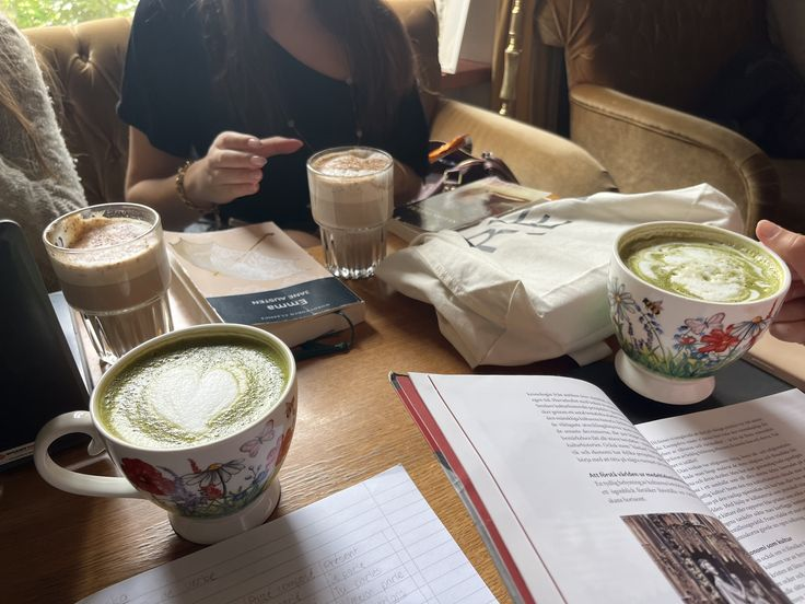 madeleine✶ tweet media