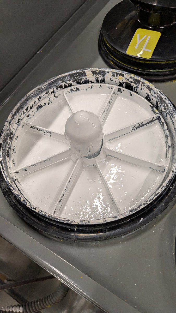 WhidbeyTom428's tweet image. Checking tints in the paint department @ Home Depot
#workflow #paintdepartment #HomeDepot
