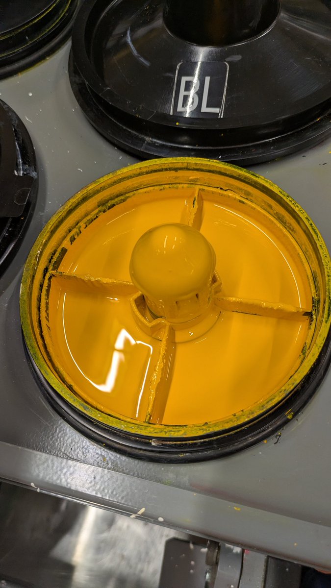 WhidbeyTom428's tweet image. Checking tints in the paint department @ Home Depot
#workflow #paintdepartment #HomeDepot