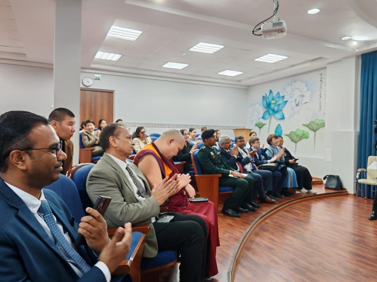 OfficeOfLGJandK's tweet image. Visited National Library at Elista which is named after Amur-Sanan, a prominent Kalmyk writer and public figure. Donated some books to the Library which I had collected on Buddhism. Lord Buddha&apos;s teachings will continue to inspire generations.