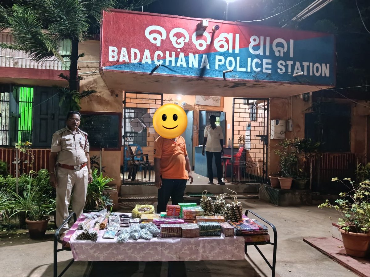 Under the special drive against Illegal #FireCracker Badachana PS has conducted a raid at local bazar and seized different kinds of sparkling crackers. PS Case No. 379/25  has been registered and   notice has been served to one accuse persan.
