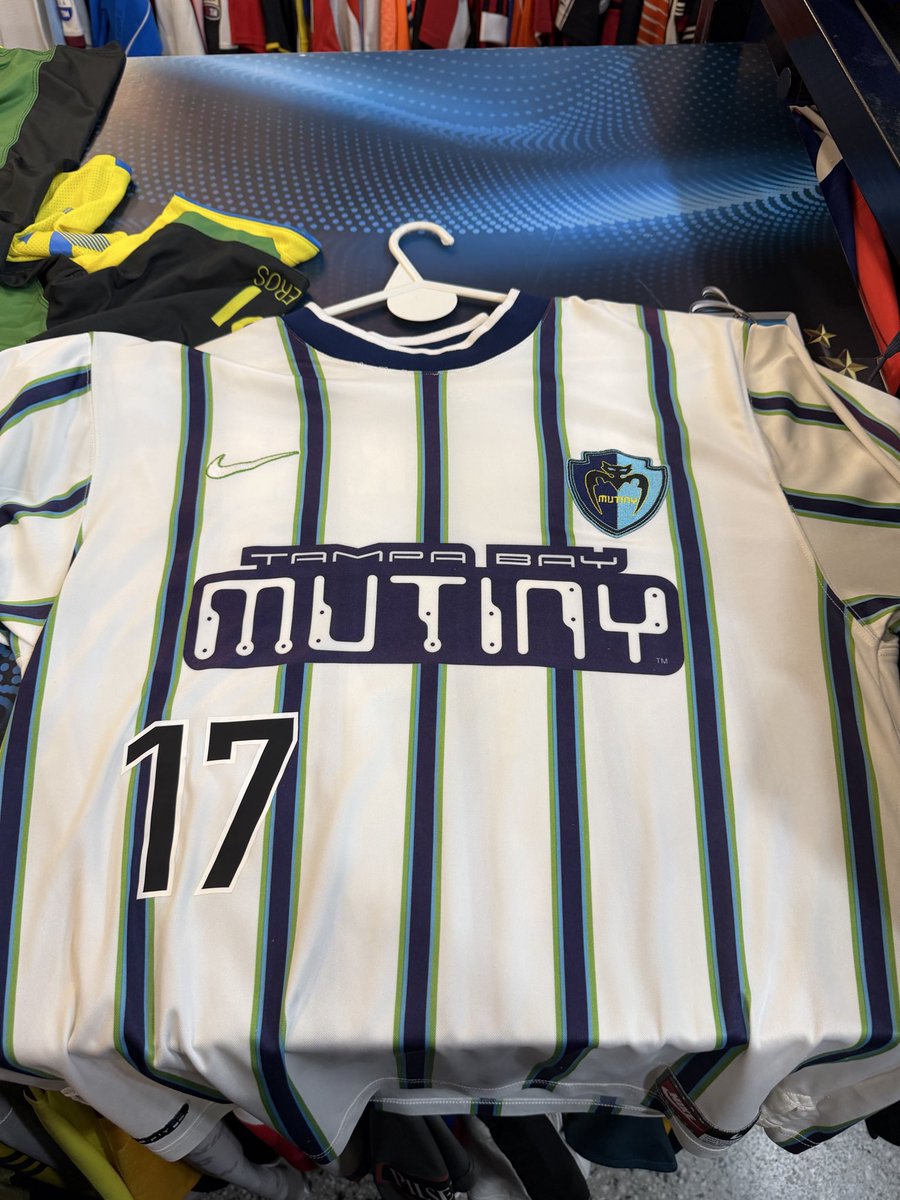 nicklent515's tweet photo. Insane find in Buenos Aires @DannyTRadio https://t.co/gO9Fnu7k5t