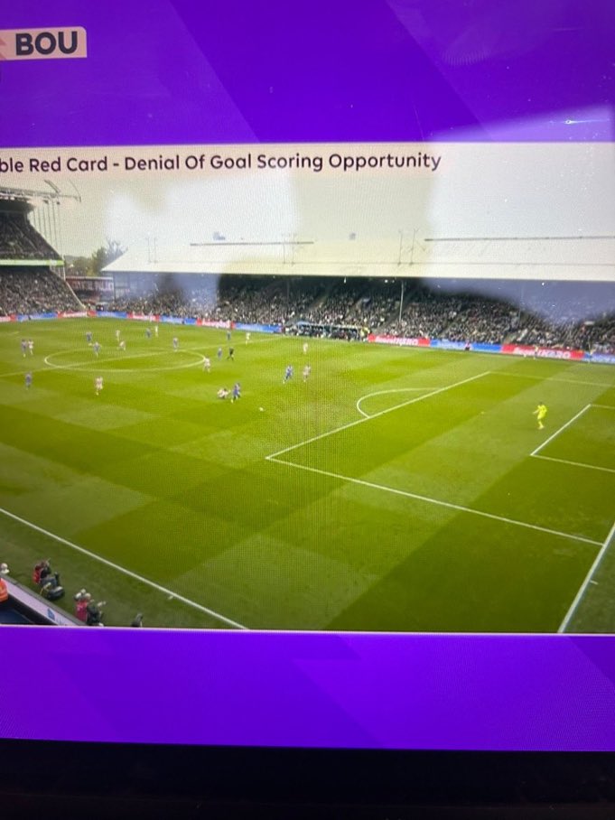 Mark_CPFC's tweet image. “Covering defender”…. Sarr has the freedom of Selhurst to run into ffs.  The ball is also going dead straight towards goal