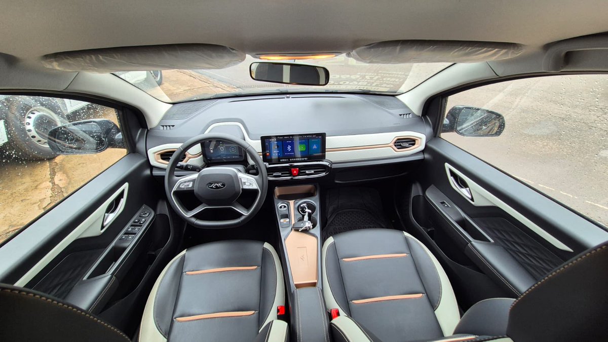 diego_samu_356's tweet photo. ⚡️JAC E-JS1⚡️AÑO 2026 0km 100% ELECTRICO 302KM DE AUTONOMIA, CARGA RAPIDA EN 42 MINS
PRECIO: 15.990 USD
5 años de garantia contamos con todos los repuestos del representante
https://t.co/8gFzR50vG5 https://t.co/IyqpzDYUjQ