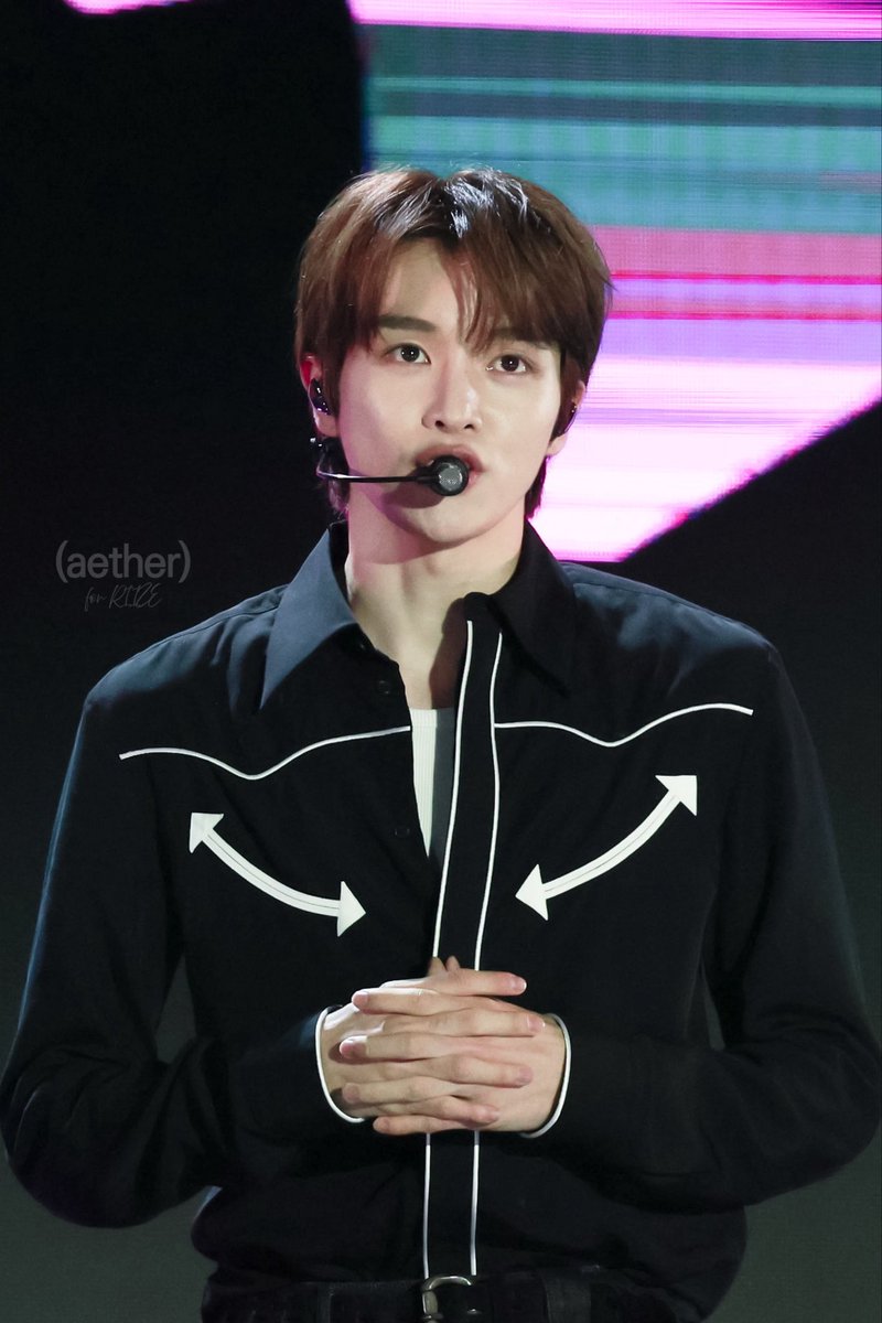 Aether010913's tweet image. 251018 #버추얼라이브페스티벌 

#SUNGCHAN #ソンチャン #성찬 
#RIIZE #라이즈

열심히 설명하는 부리 🐤