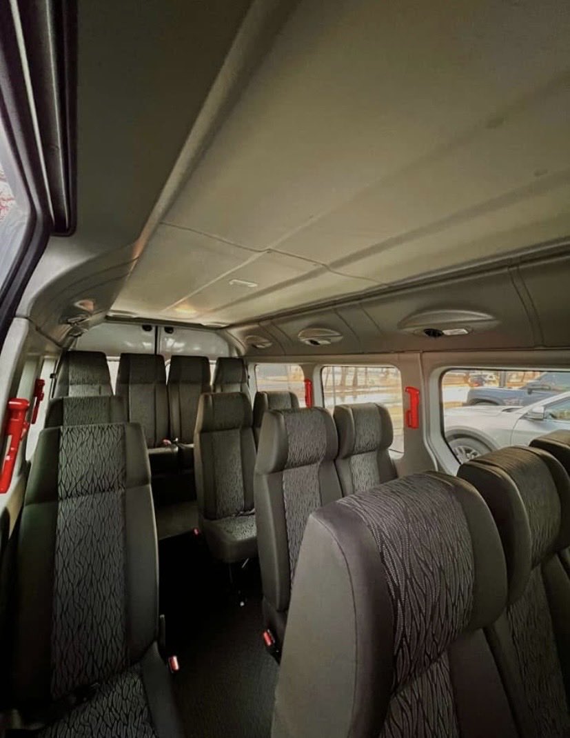diego_samu_356's tweet photo. MINIBUS RENAULT TURBO DIESEL AÑO 2026 0km, PARA TRANSPORTAR 16 PASAJEROS 🤩
PRECIO: 49.990 USD
Contamos con todos los repuestos del representante, garantía de 3 años
https://t.co/8gFzR50vG5 https://t.co/GYSvcvONRs