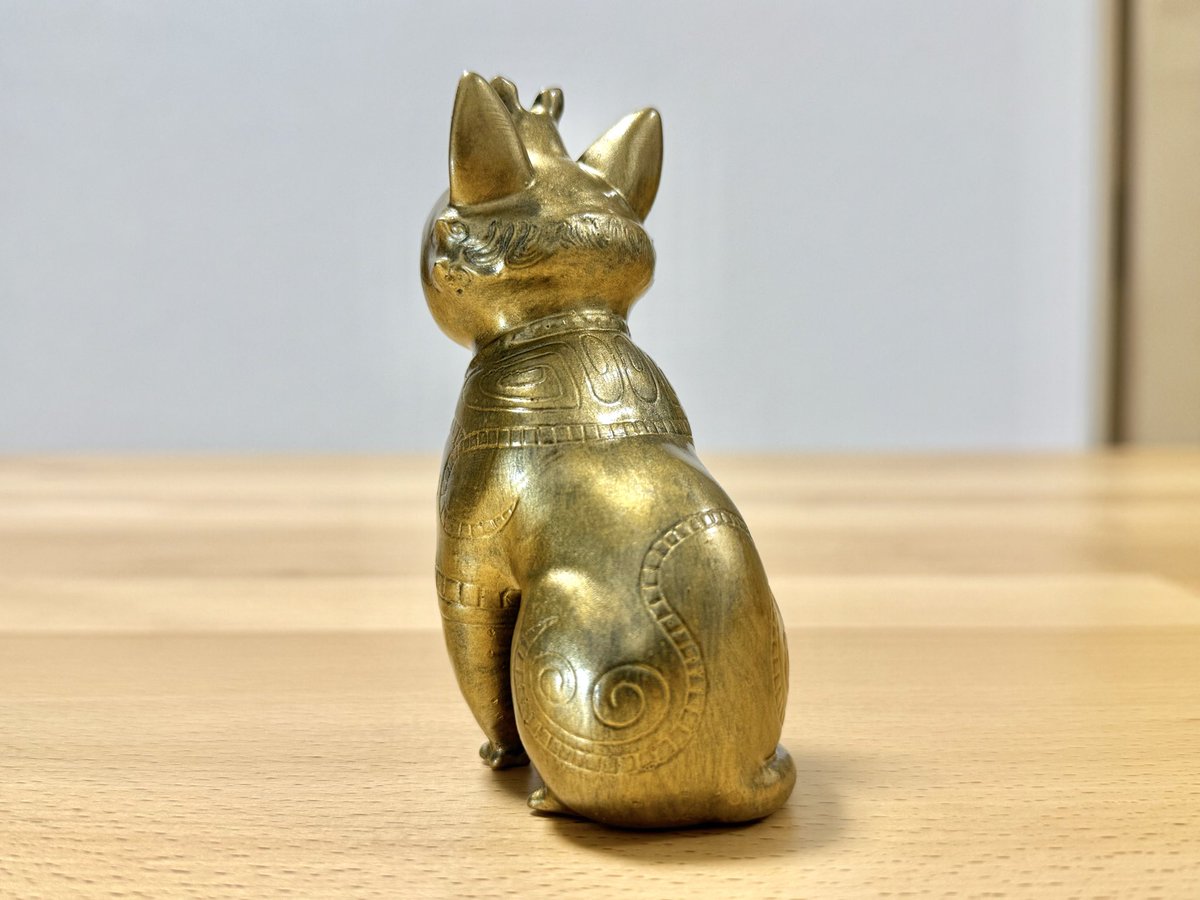 乙幡啓子さん（<a href="/otsuhata/">乙幡啓子(妄想工作所)</a> ）の
 #大妄博物館 にお邪魔してきました！
ドッグゥとドキャットはお迎え予定でしたが、黄金の子は吸いつくような手触りと高級感溢れる光沢に一目惚れでした🫠
館内とっても居心地が良く、かわいいサインもいただいて本当にありがとうございました🙇