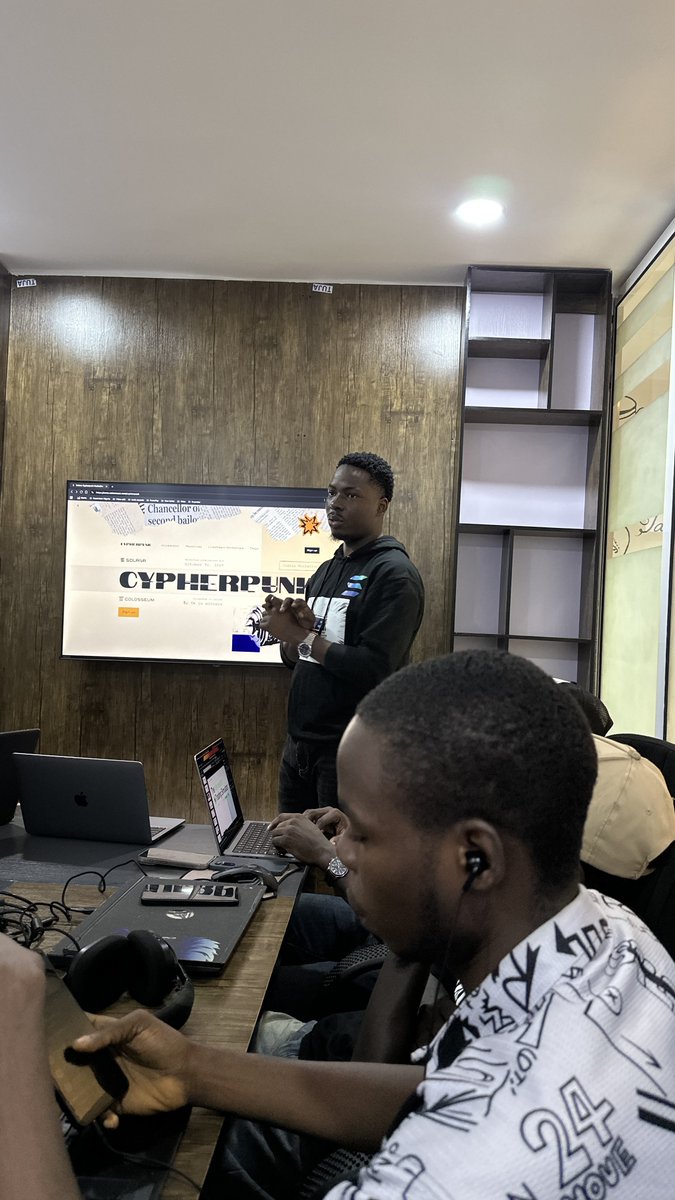 codewithmide's tweet image. Founders, founders, founders!
We’re currently hosting our Buildstop in Uyo, Akwa Ibom.
It’s been great meeting these builders in person as we gear up for the @SuperteamNG regional demo day and the @colosseum Cypherpunk hackathon submissions.