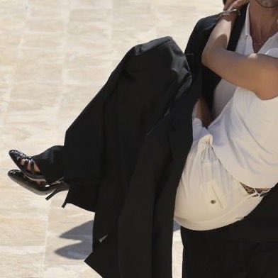 him always covering her legs 🫠

#HalefKöklerinÇağrısı ; #sermel