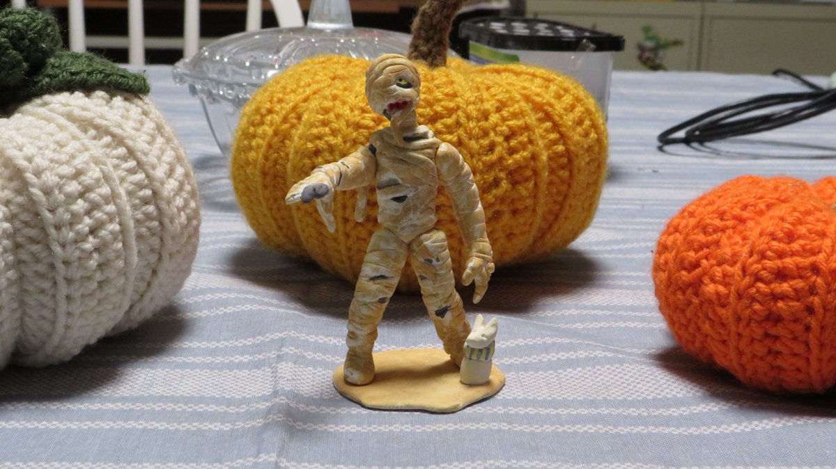 Dragging himself all the way from Egypt to get some treats is a mummy!🤕🍭#Halloween
This will be the last Halloween post I will make for a while as I was feeling really tired &amp; exhausted this week &amp; I wasn't able to make anymore monsters. Sorry about that.