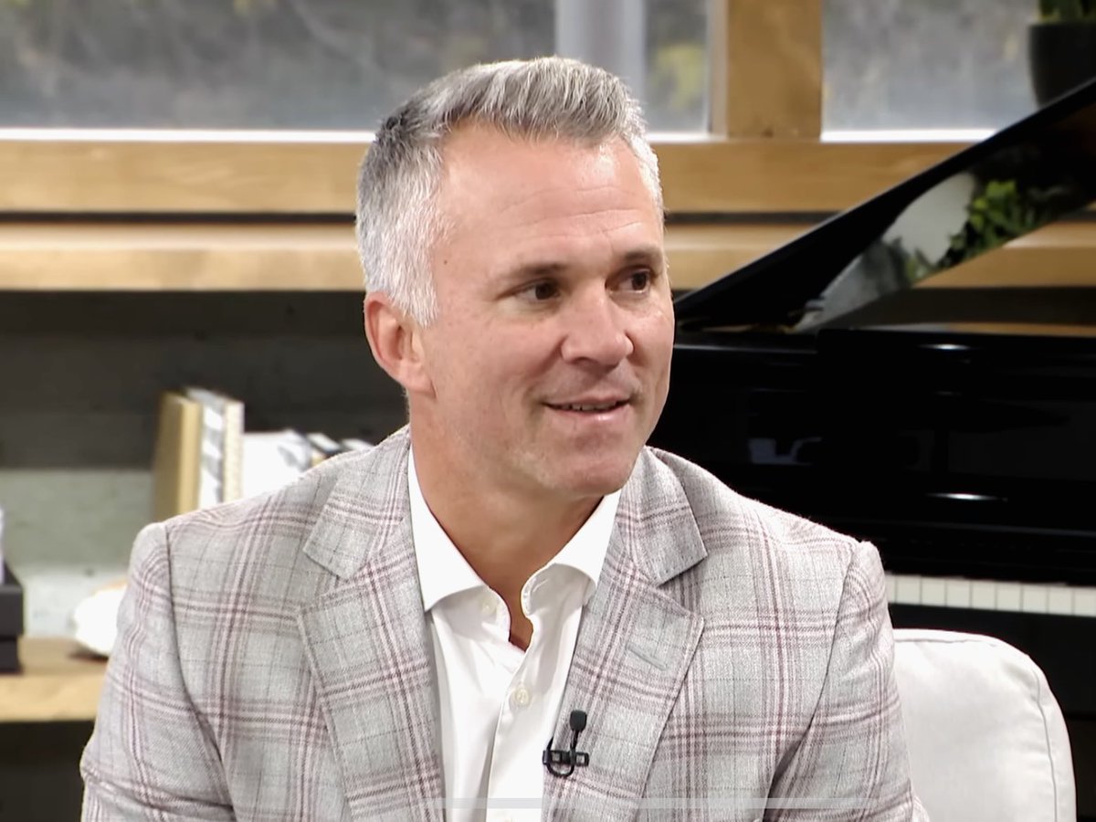 Coach Marty St. Louis on being a Habs fan:

“I grew up a Canadiens fan. My idols were all the guys on the Canadiens: Mats Naslund, Guy Lafleur. I always dreamt of playing for the Canadiens. I always dreamt of the crowd to cheer me on as a player for the Habs. It’s funny how