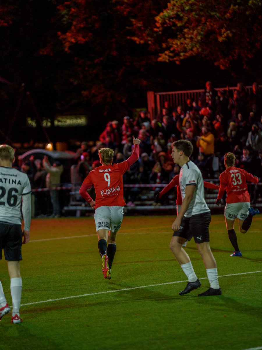 Antin sormi näyttää suunnan!☝️

We are going up!🔴

📸: Niko Nakari