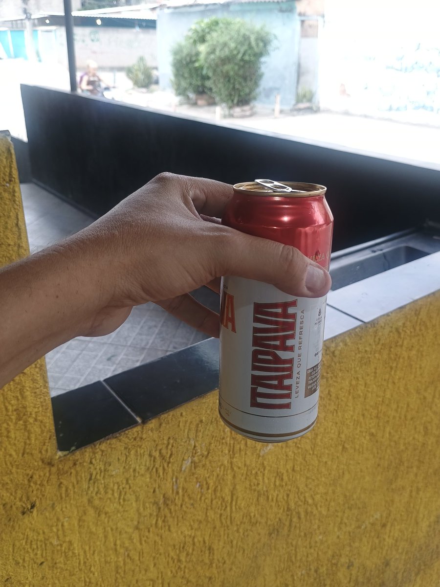 Bebendo pela favela da linha🍺