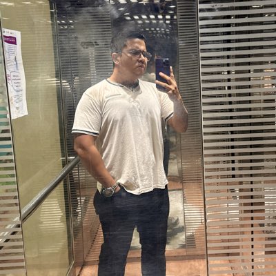 crixus_410's tweet photo. #NuevaFotoDePerfil https://t.co/oVsx09oxN6