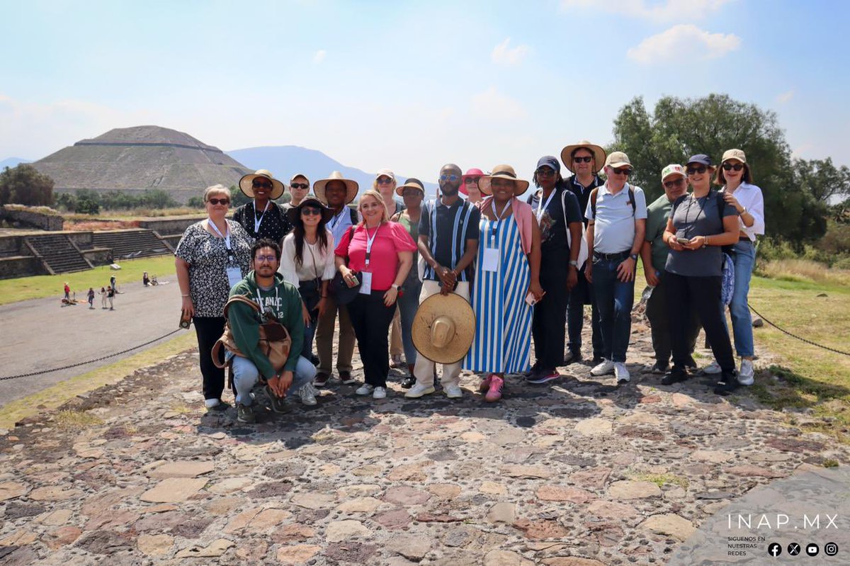 inap_mx's tweet photo. La Conferencia IASIA 2025 llega a su cierre con una jornada especial en Teotihuacán 🌄, símbolo de la grandeza cultural de México 🇲🇽.

Agradecemos la participación de todas y todos los asistentes, cuyo compromiso y experiencia fortalecen el intercambio académico y la cooperación internacional en la administración pública. 🤝

#IASIA2025 #INAP70Años #AdministraciónPública #Teotihuacán