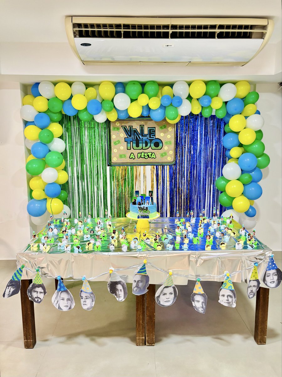 _mell's tweet photo. POV: meu aniversário caiu no dia do último capítulo de #ValeTudo e fiz uma festa personalizada pra assistir e comemorar! 

Segue meu fio 🇧🇷🇧🇷🇧🇷🇧🇷🇧🇷

@tvglobo @globoplay @novelagloboplay https://t.co/p95WYvzeoQ