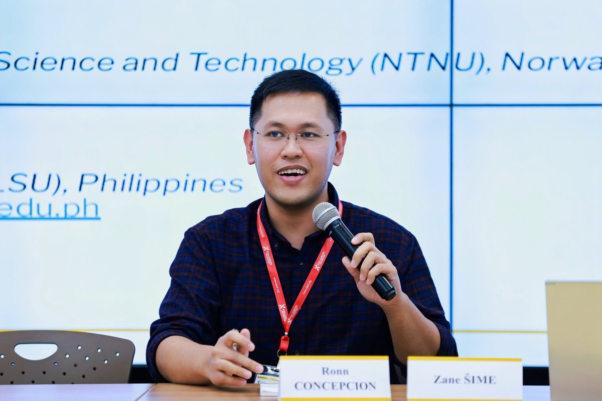 asefedu's tweet photo. Day 4 featured Dr Tianjiao Jiang as keynote, a presentation by Zane Sime &amp; Ronn Concepcion on their team’s draft paper, the cohort’s induction into the #AE4AI Network, and a visit to the Shanghai Academy of AI for Science. Huge thanks to our partners, speakers, and participants! https://t.co/JzNvfGasff