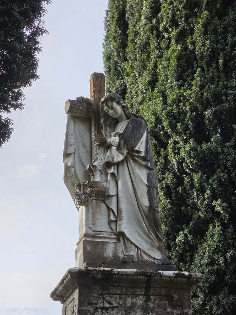 alexusfl's tweet image. Cementerio de Betanzos 🛐